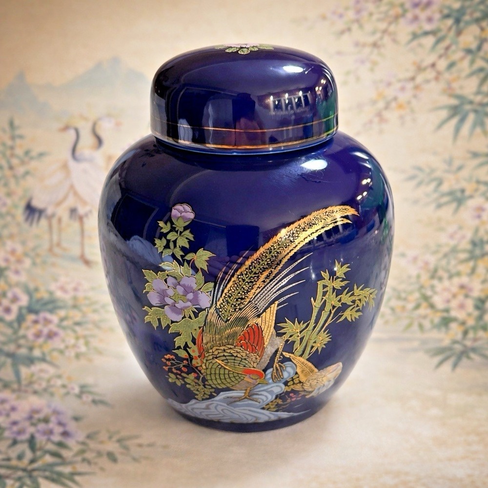 Vintage‎ Blue Porcelain Ginger Jar Lidded Vase Gold Pheasant Bird Taiwan - Picture 1 of 12